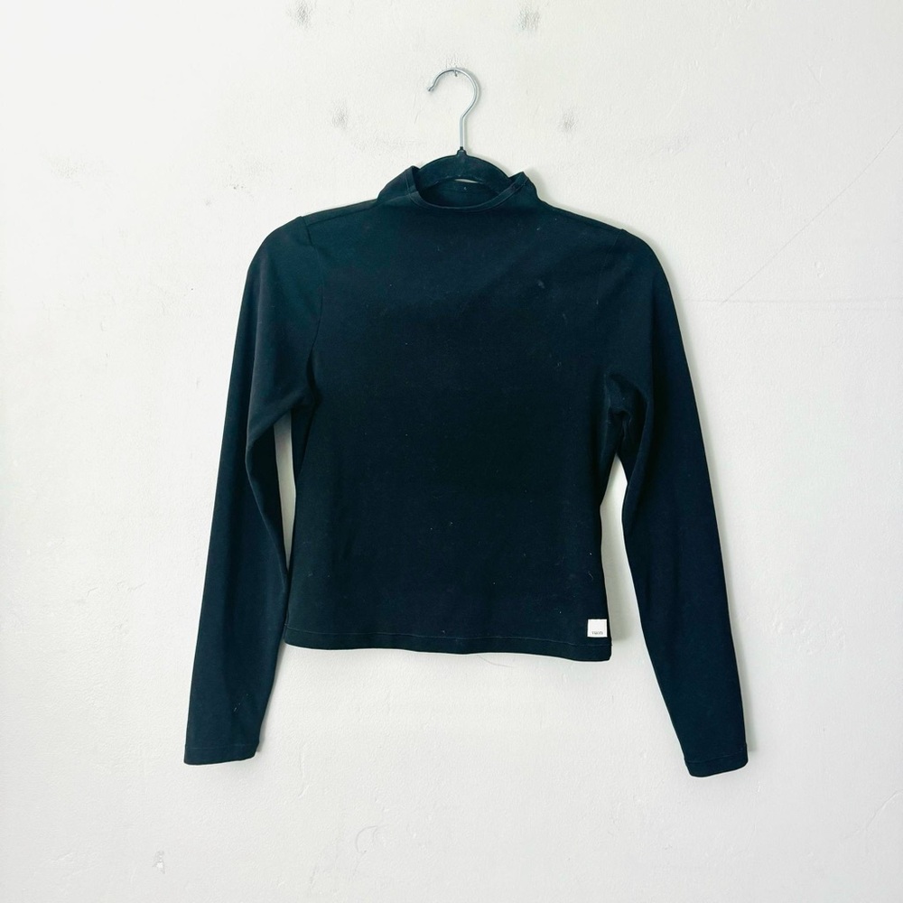 Vuori Black Long Sleeve Tee